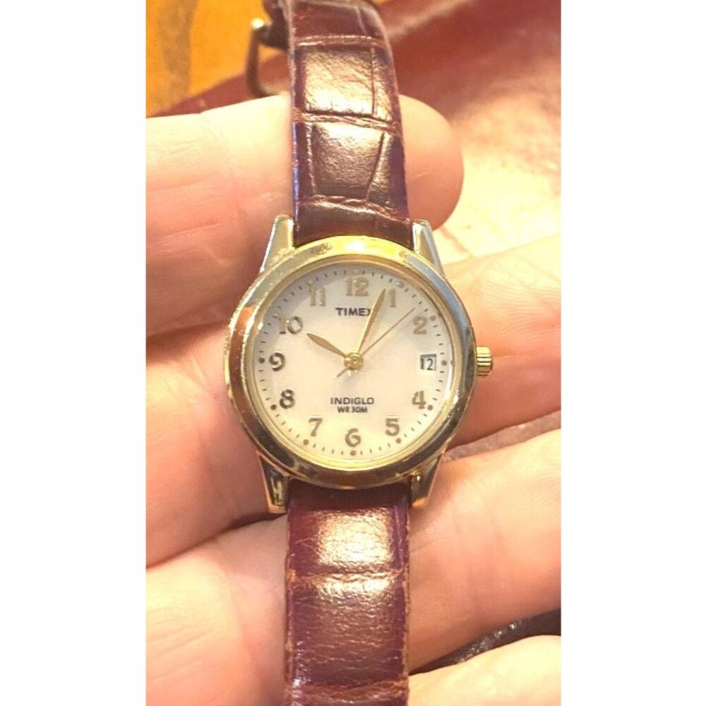 Women's 25mm Gold Tone Timex, MOP Face, Date, WR 30M